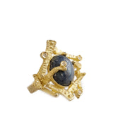 Anello in oro con zaffiro stellato e diamanti Collezione Steps