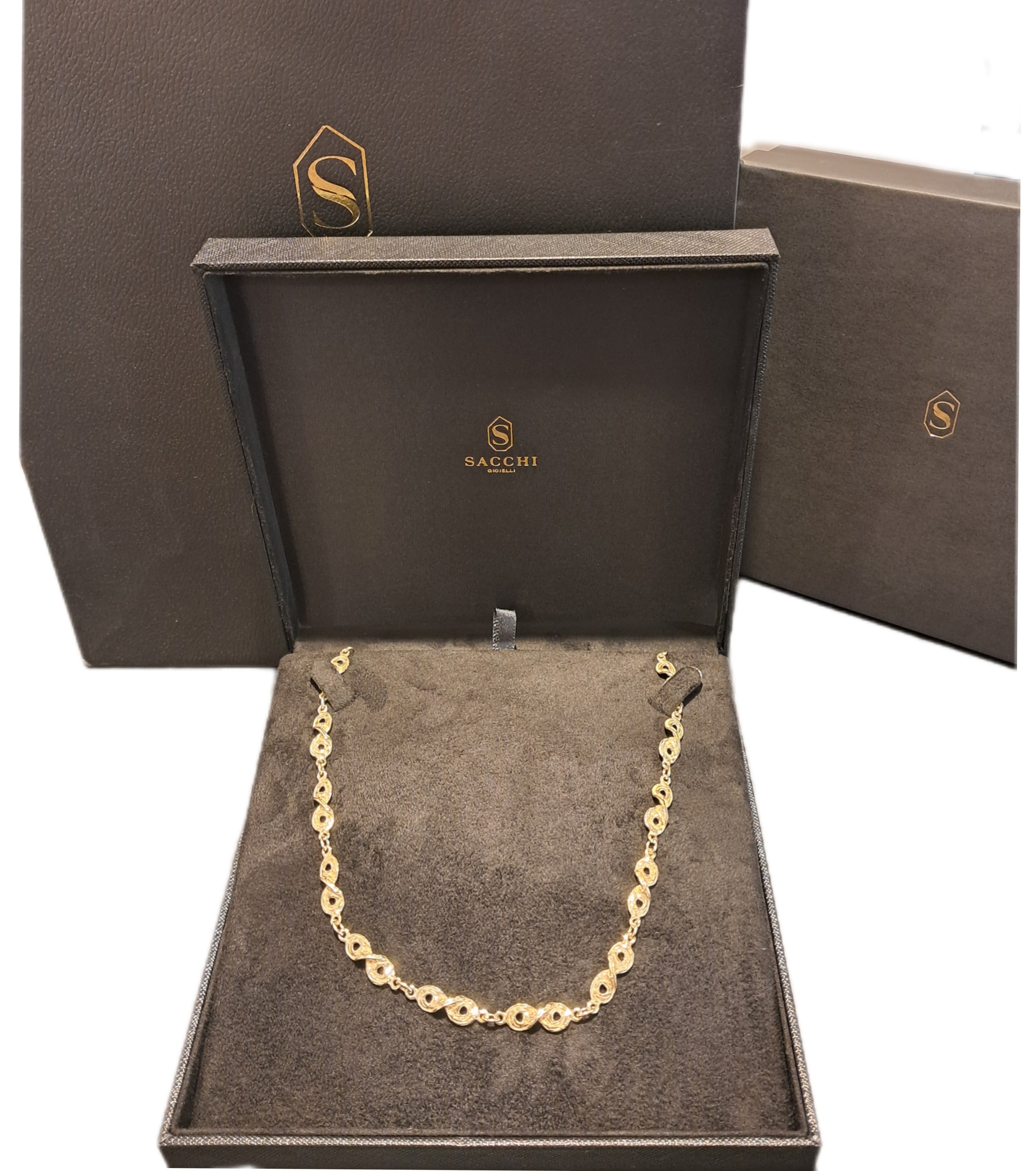 Collana a segmenti in oro 18 kt