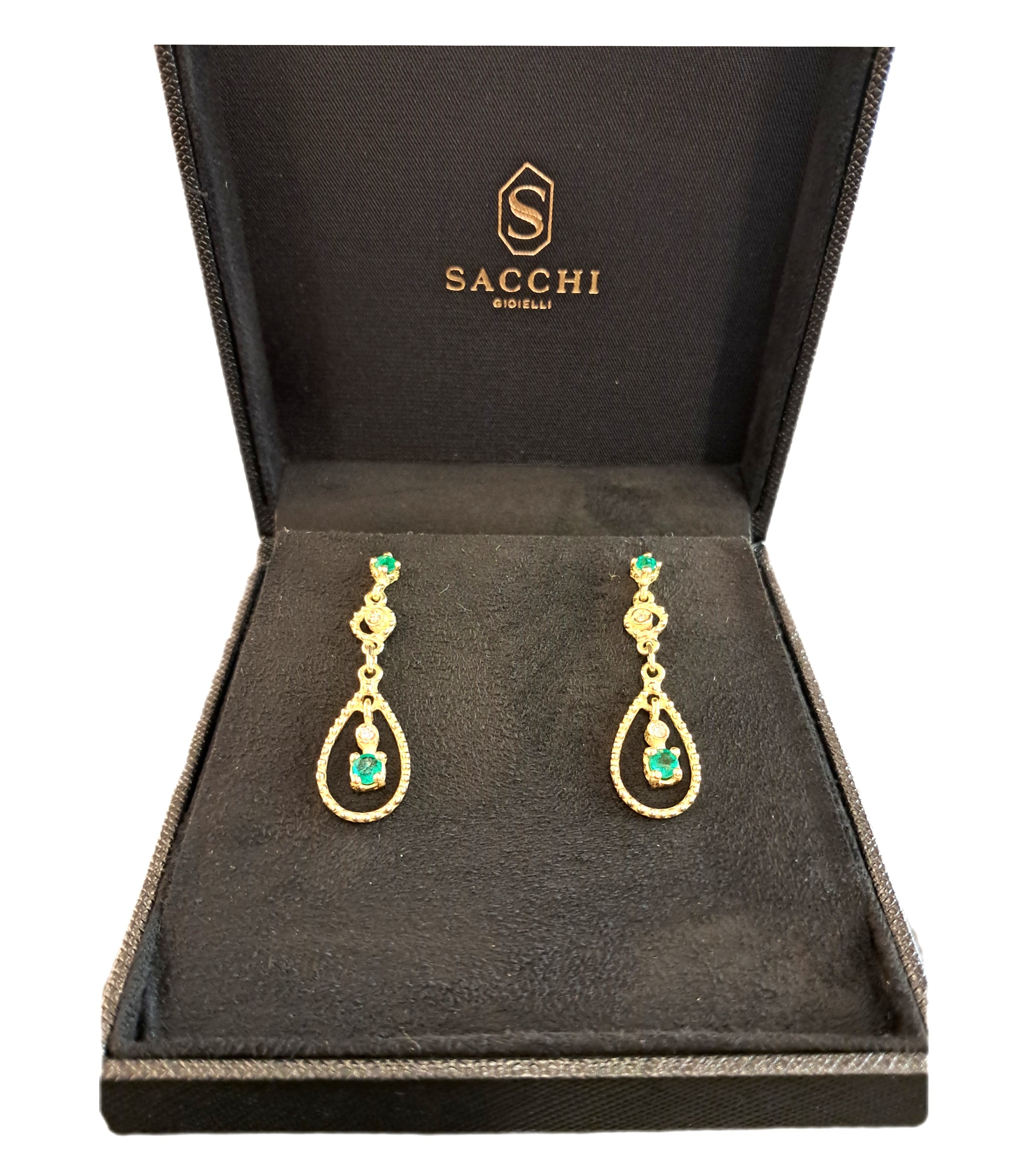 Orecchini in oro 18 carati con smeraldi e diamanti