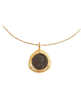 Ciondolo in oro con diamanti e moneta romana Collezione Roma