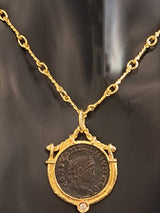 Ciondolo in oro con diamante moneta romana Collezione Roma