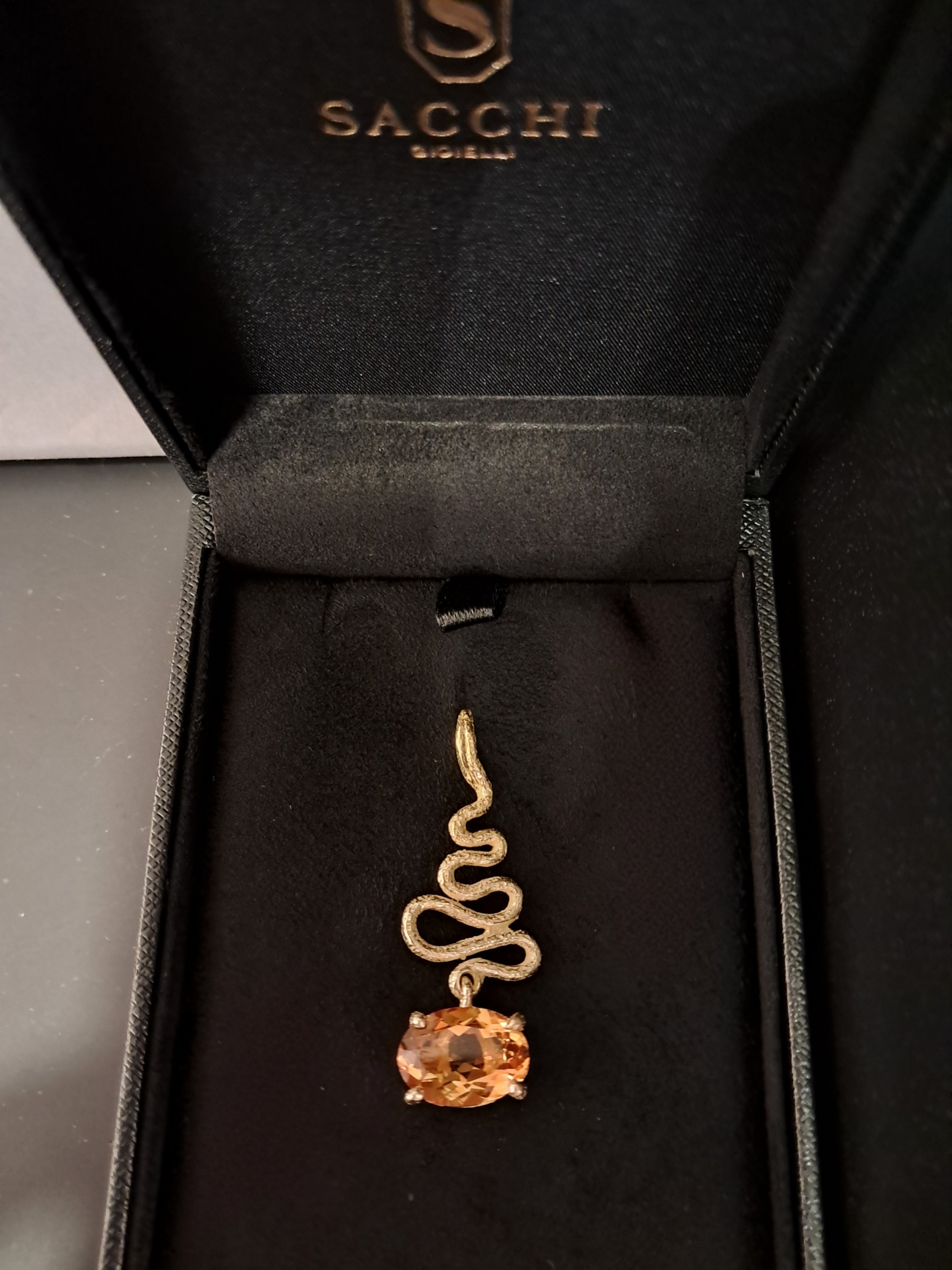 Ciondolo oro 18 kt con topazio citrino