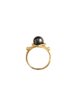 Anello in oro con diamante e perla nera
