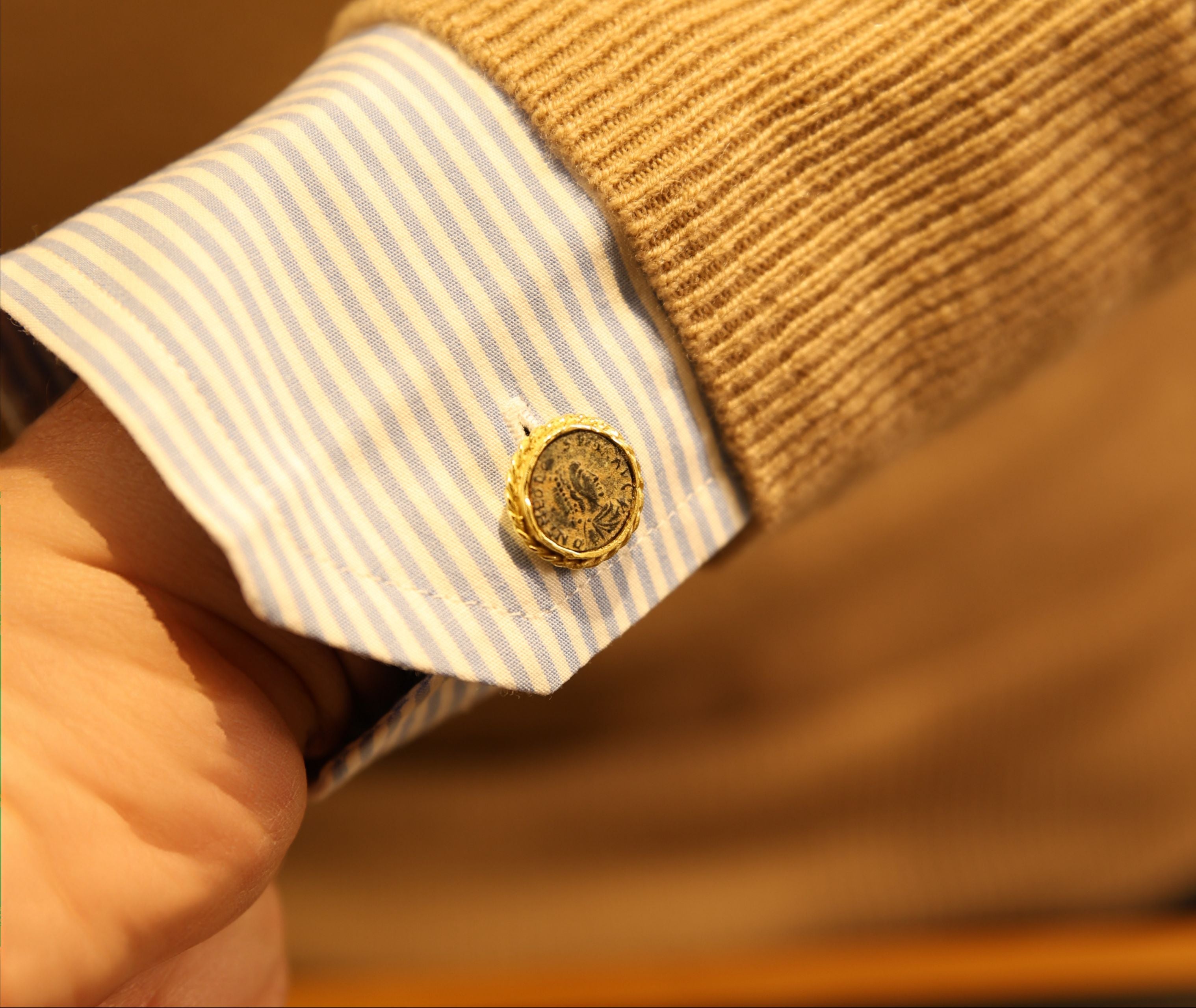 Gemelli in oro giallo con monete romane