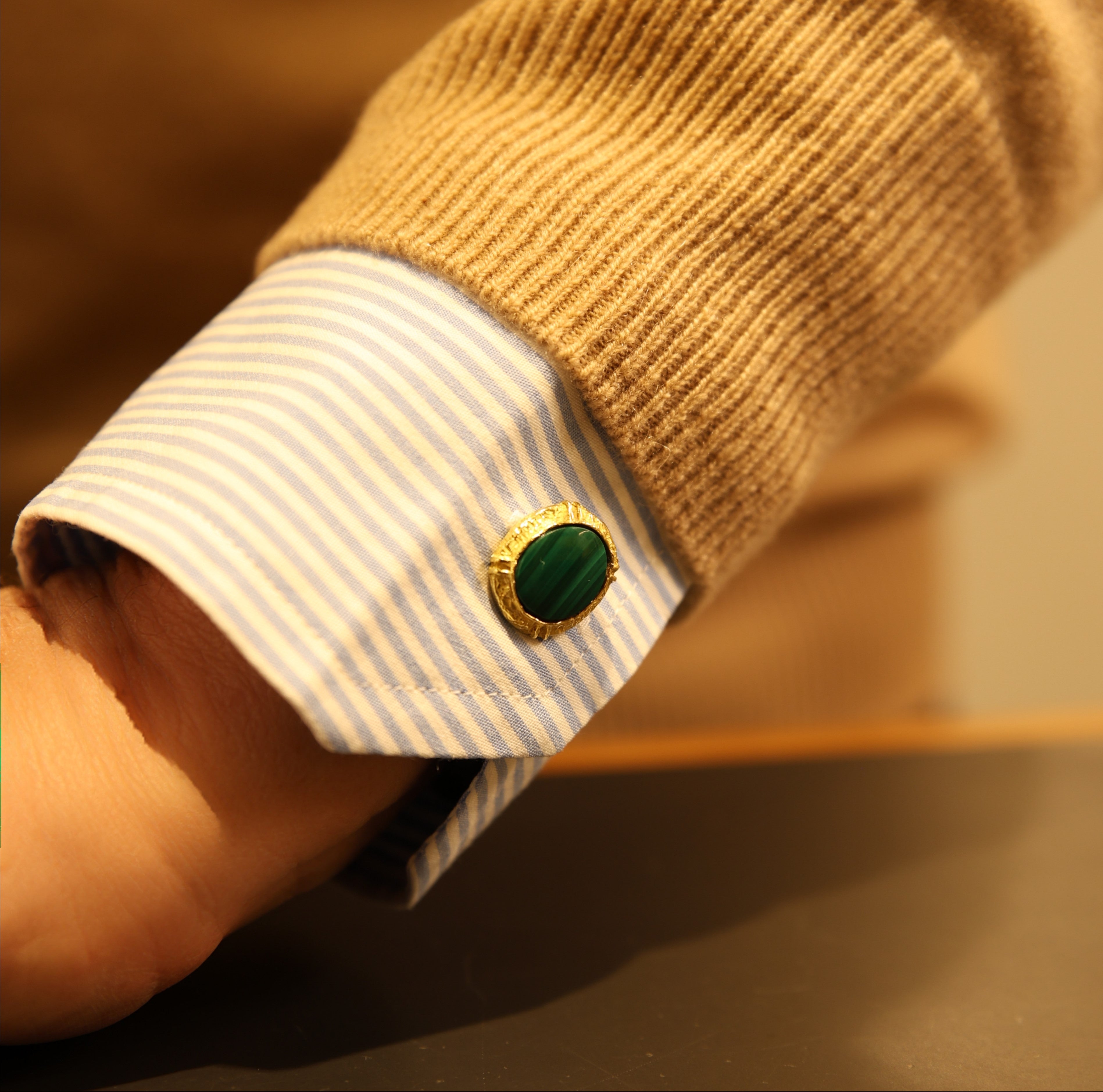 Gemelli in oro giallo con malachite