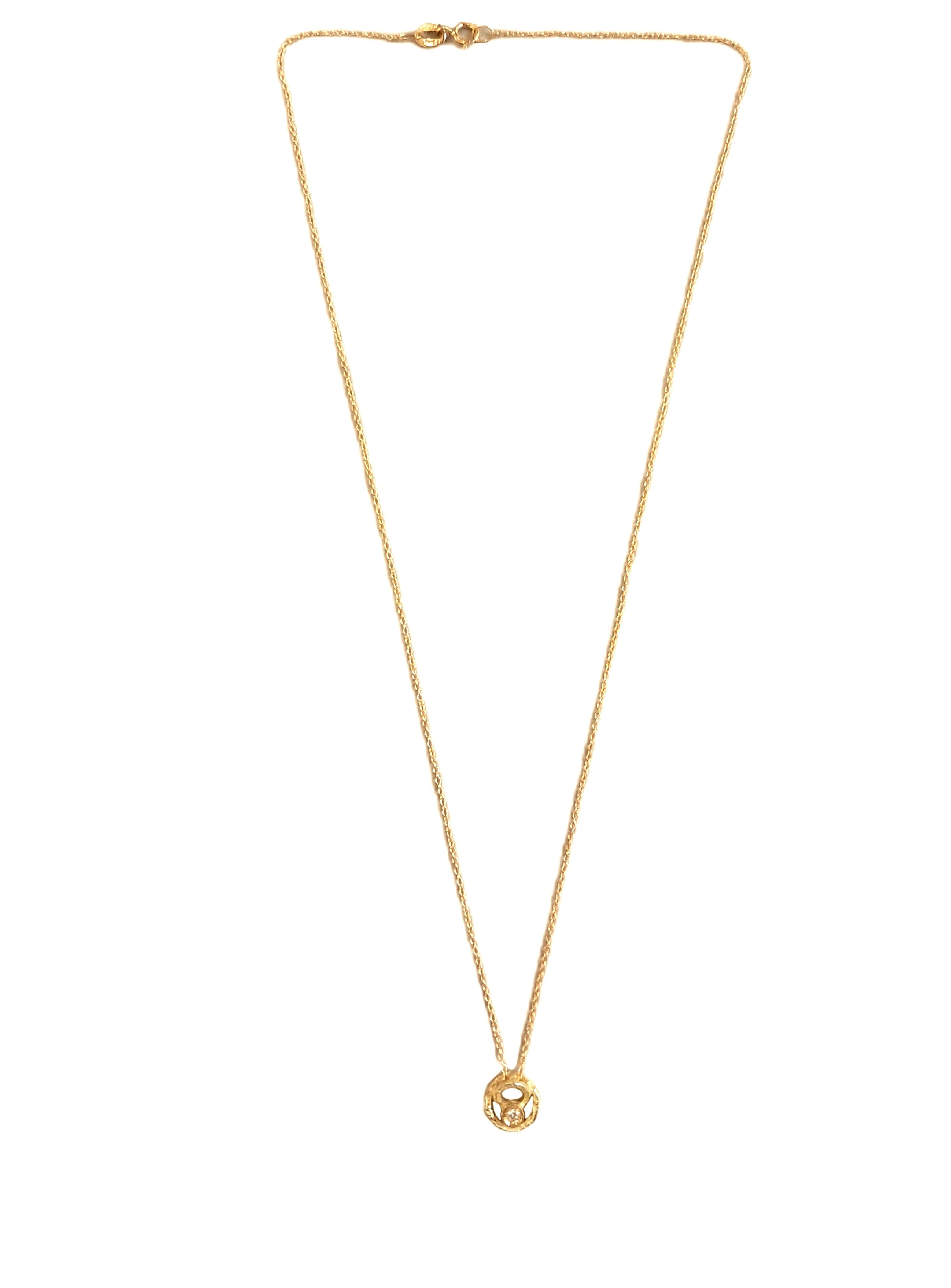 Girocollo in oro con centrale con diamante