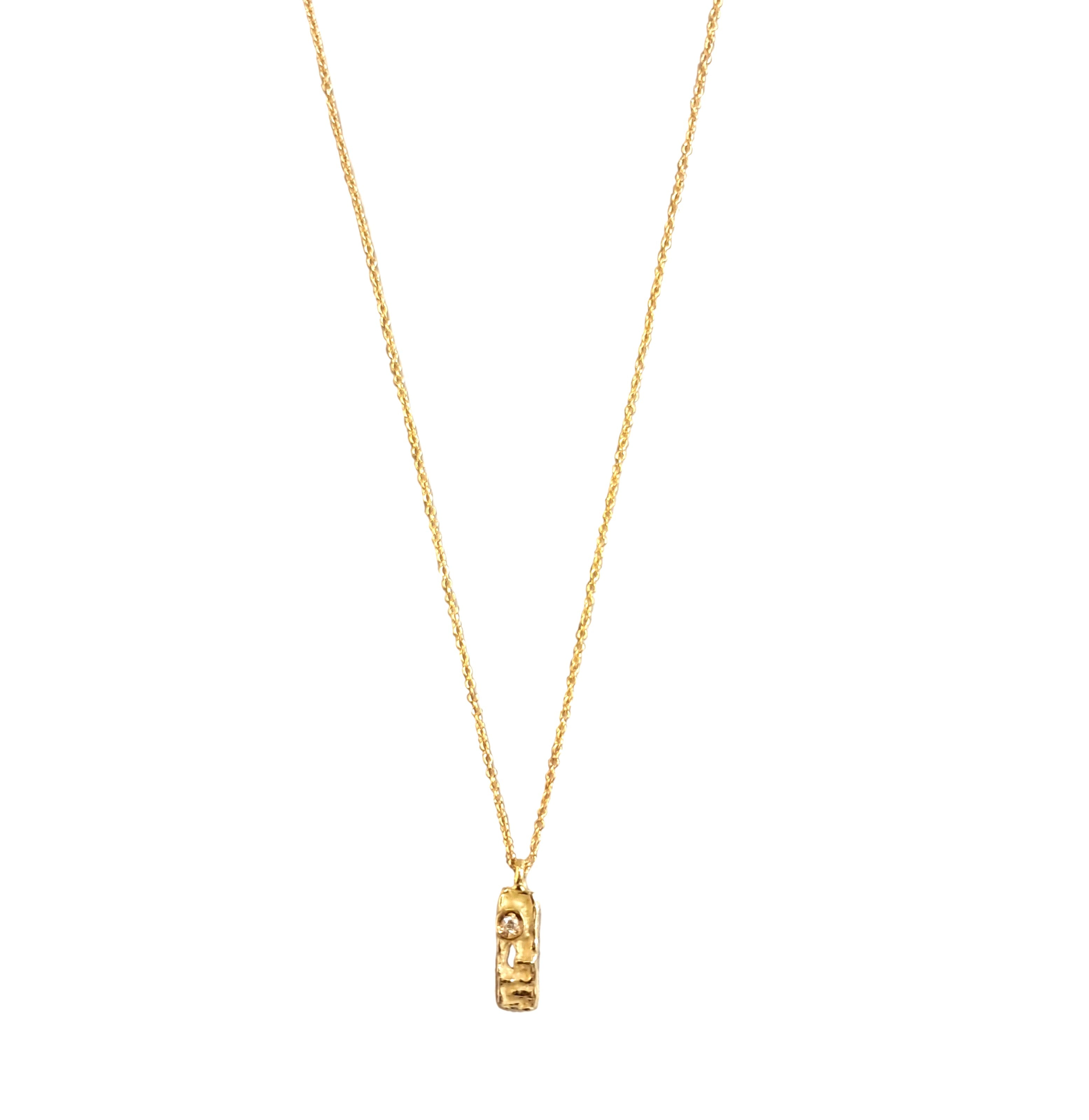 Girocollo in oro con centrale e diamante