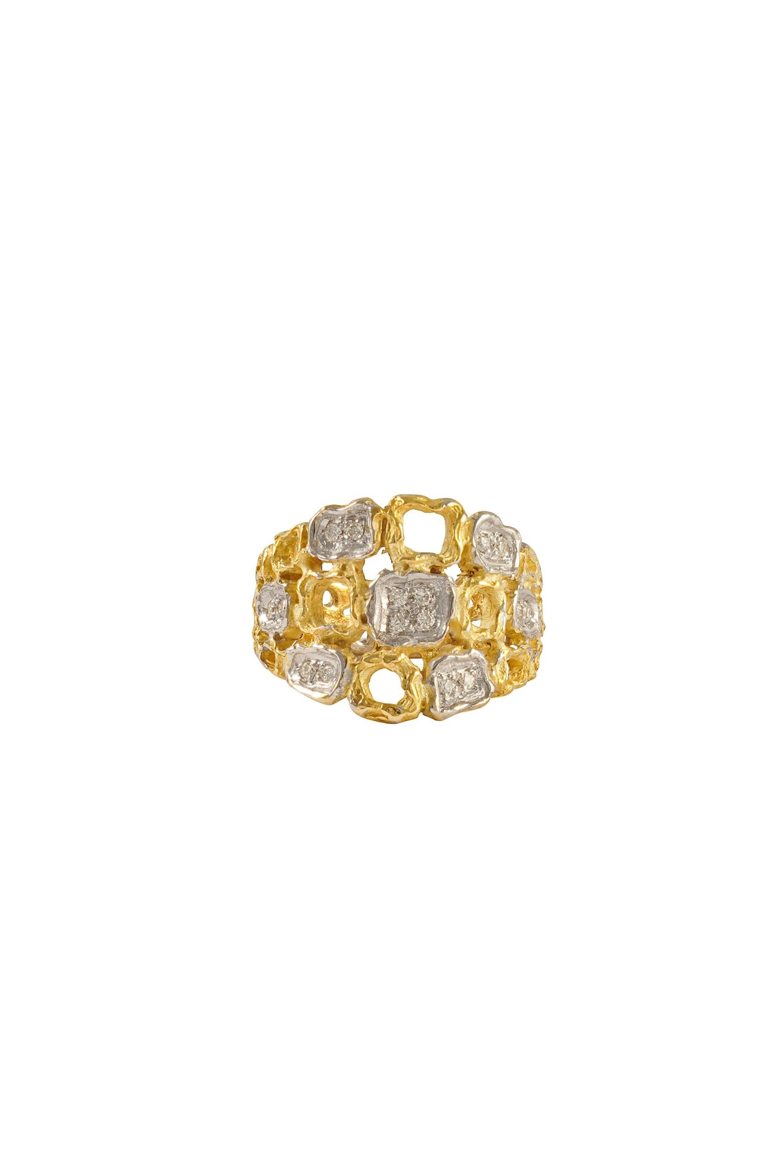 Yellow gold ring with diamonds Magma Collection