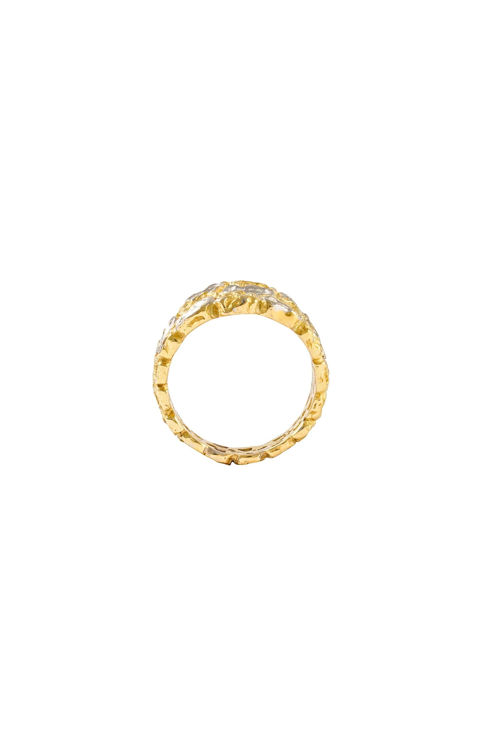 Yellow gold ring with diamonds Magma Collection