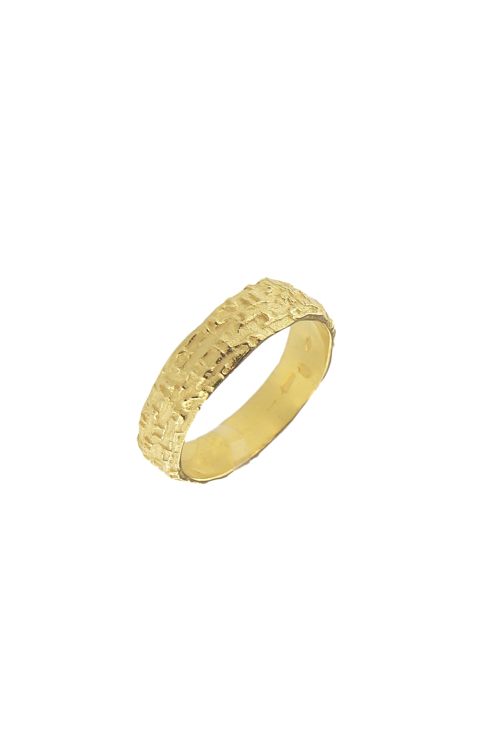 SE47A-18-Kt-Yellow-Gold-Band-Ring-1_