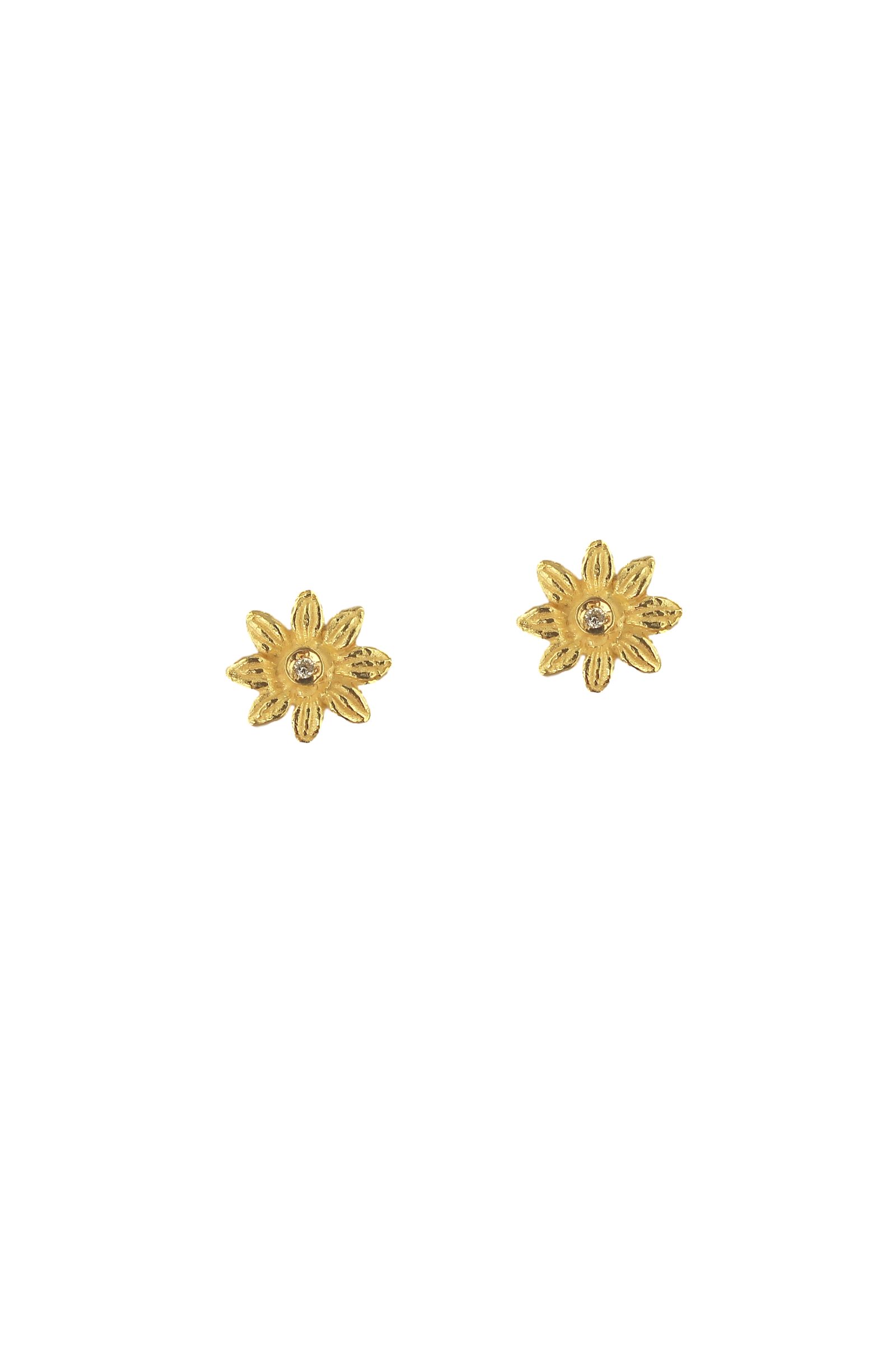 SD001H-18-Kt-Yellow-Gold-Flowers-Earrings-with-Diamonds-1_