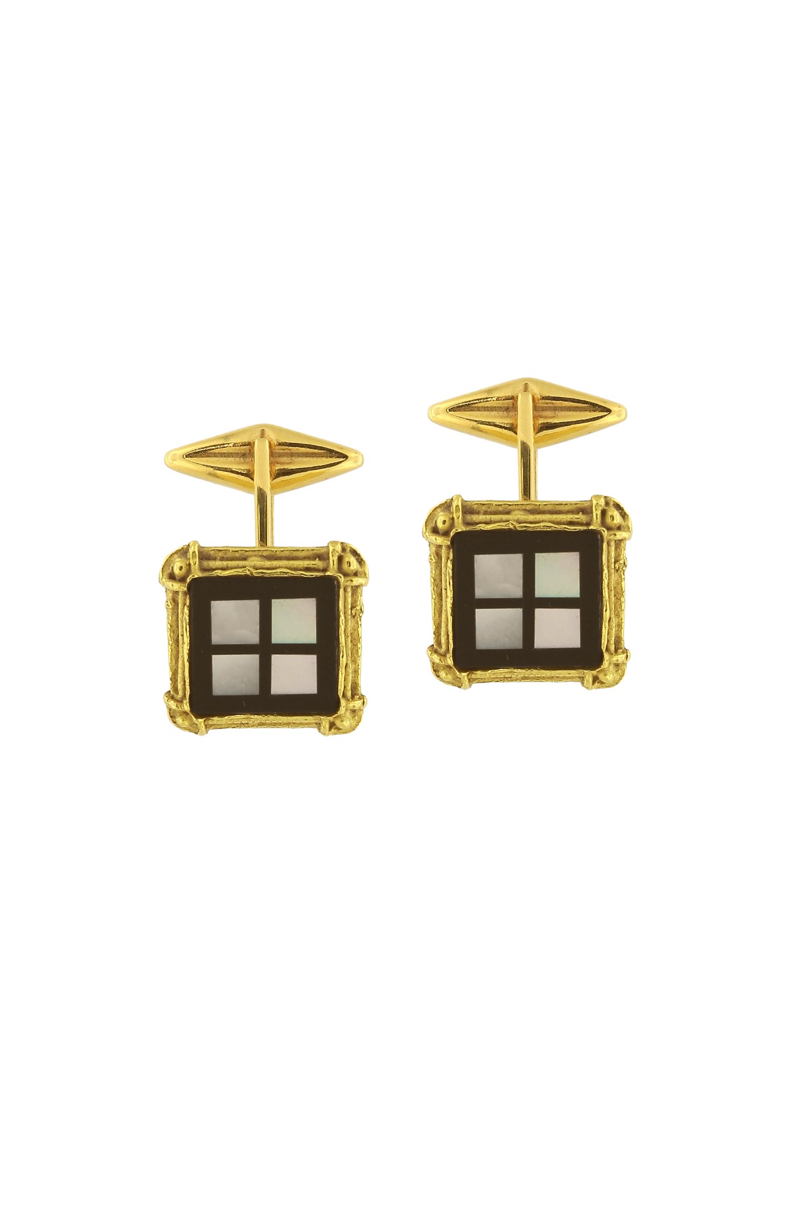 SF79B-18-Kt-Yellow-Gold-Cufflinks-with-Onyx-and-Nacre-1_ok