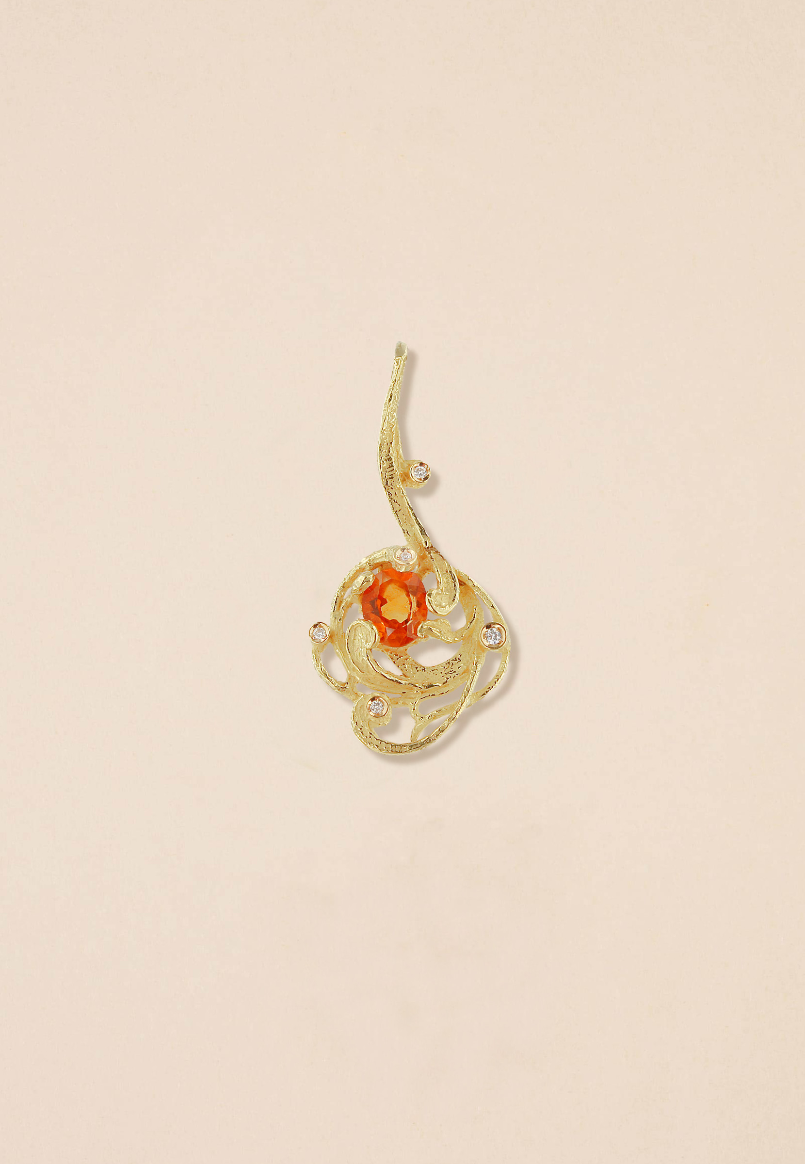 SH708A-18-Kt-Yellow-Gold-Pendant-with-Orange-Sapphire-1